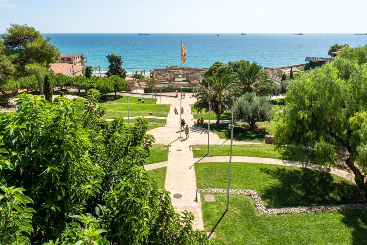 Hauzify I Domus Tarragona Apartment Luaran gambar